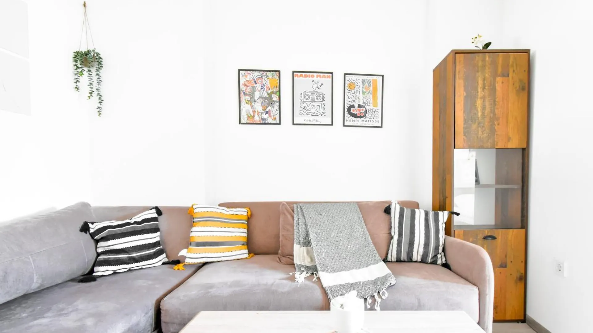 Budget Stay Near Sofias Lions Bridge Βουλγαρία